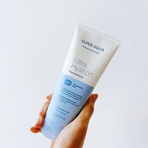 Увлажняющая пенка с гиалуроновой кислотой Missha Super Aqua Ultra Hyalron Cleansing Foam