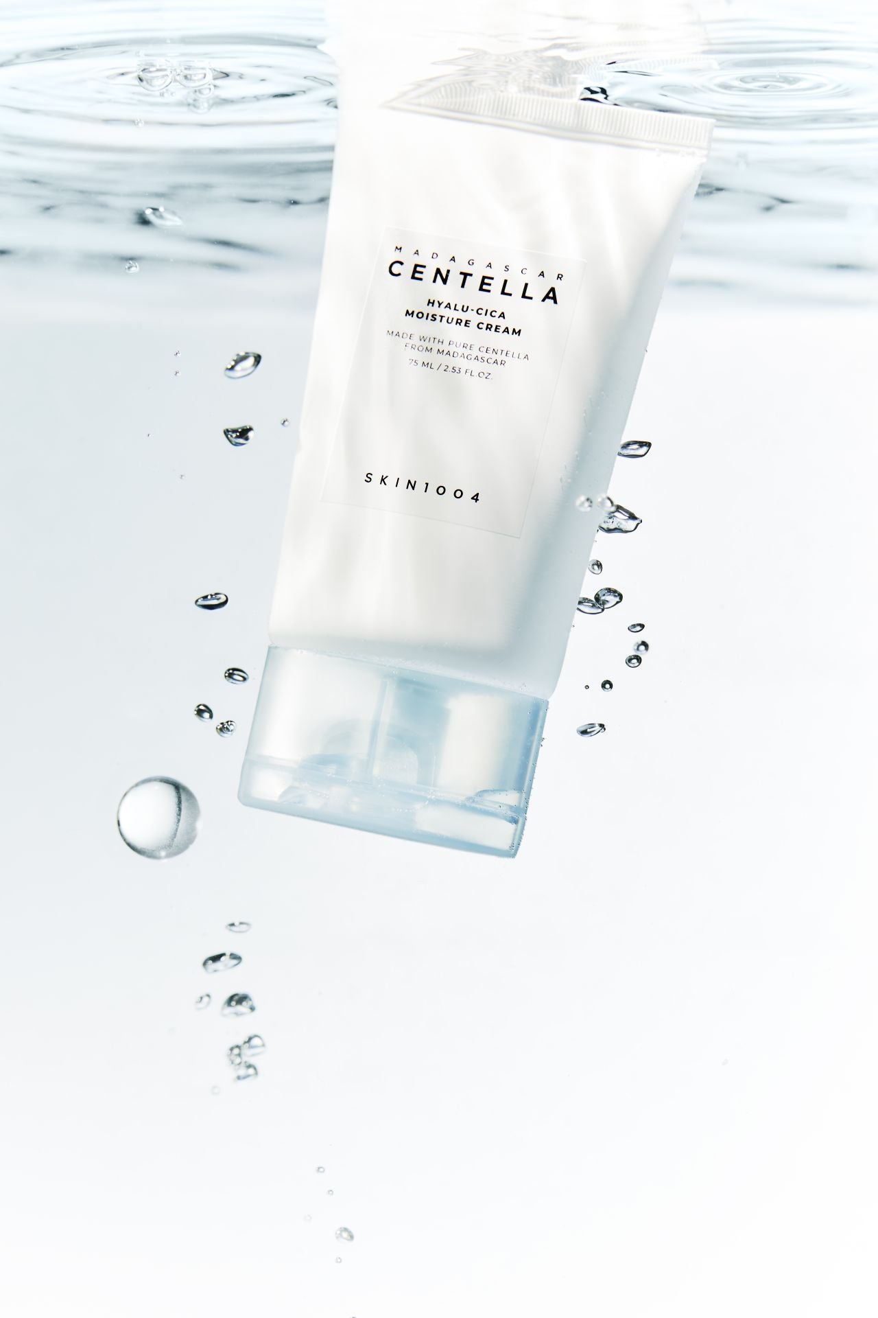 Увлажняющий крем с успокаивающим действием SKIN1004 Madagascar Centella Hyalu-Cica Moisture Cream